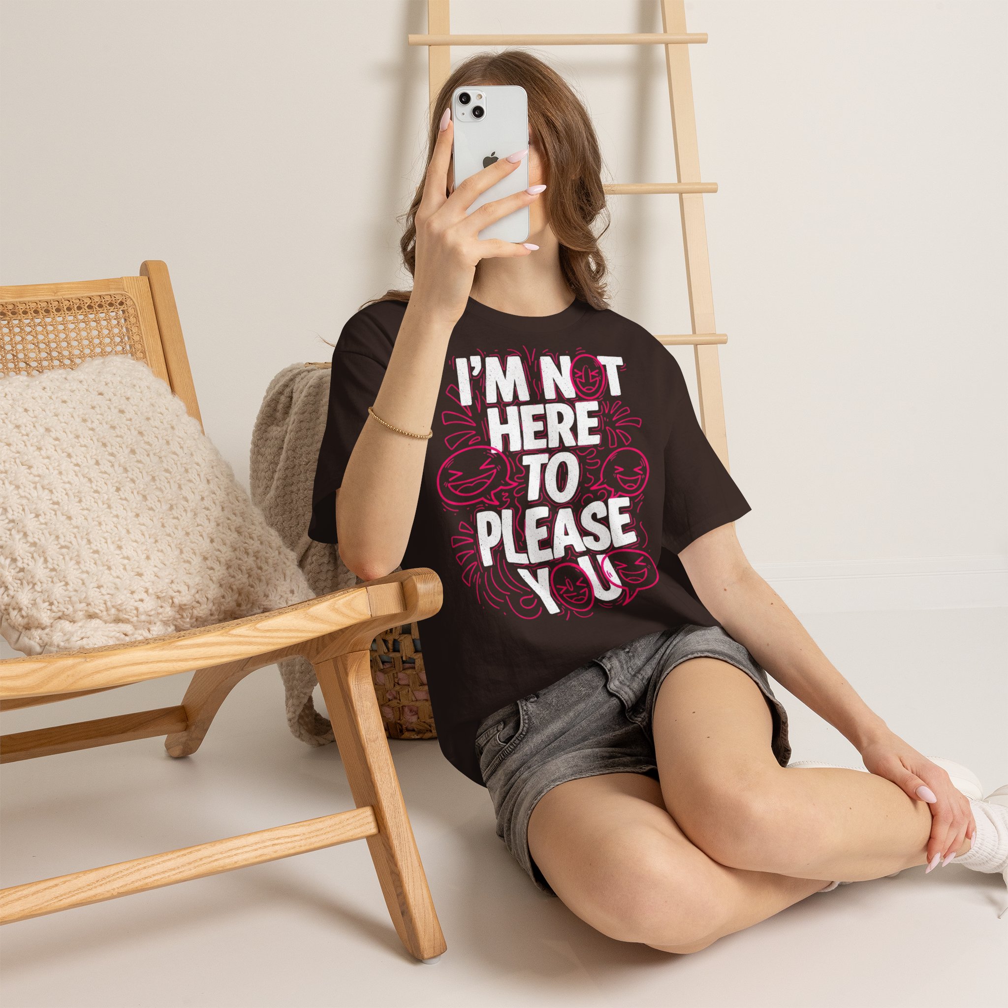 I'm Not Here To Please You Graphic Tee — Bold Sarcastic Statement Shirt – Bild 6